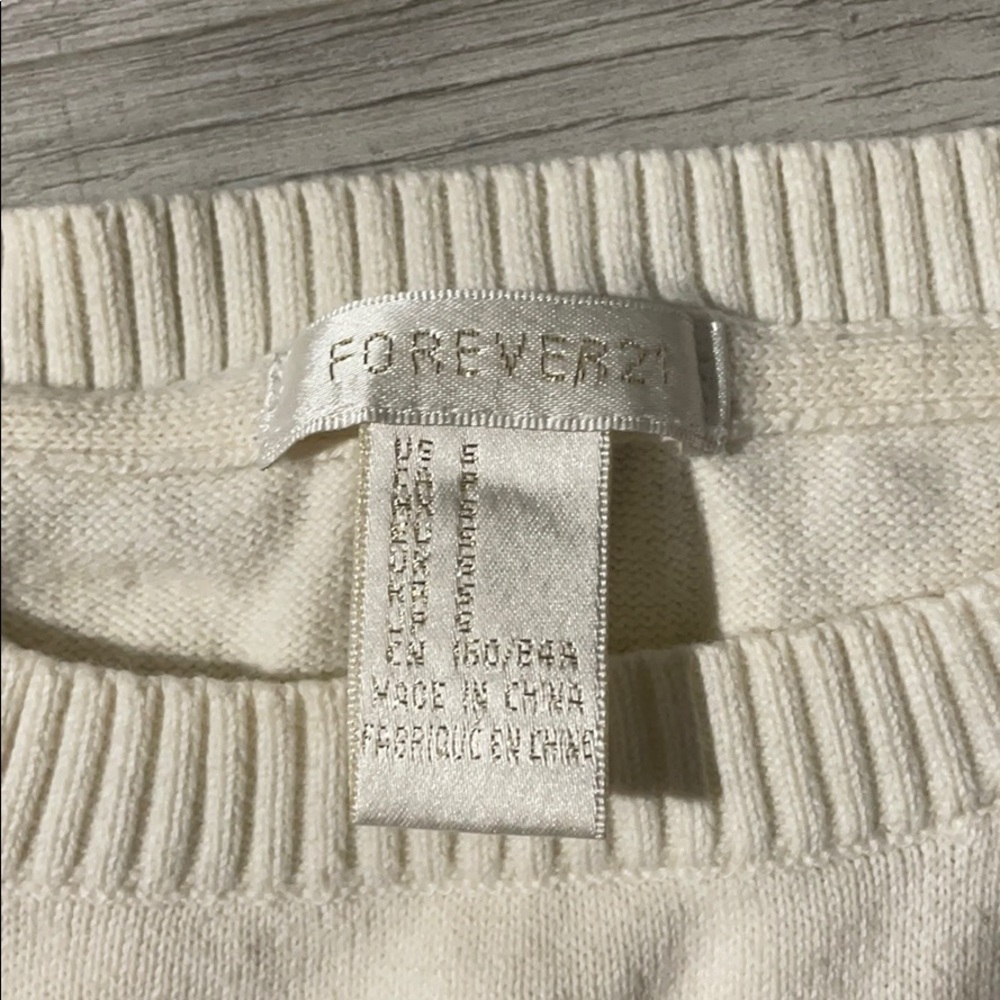 Cropped Rib-Knit Sweater - Picture 3 of 4